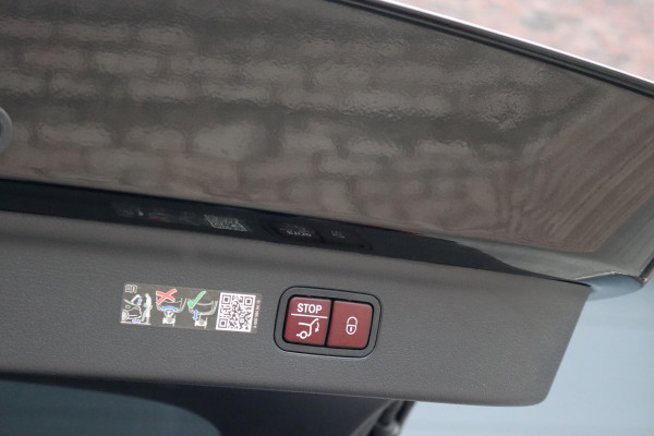 Mercedes-Benz EQE SUV 350 4MATIC AMG Line 91 kWh | Distronic+ | Panoramadak | Memory | Burmester | Digital Light | Surround Camera | 22kW | Warmtepomp | Keyless Go |