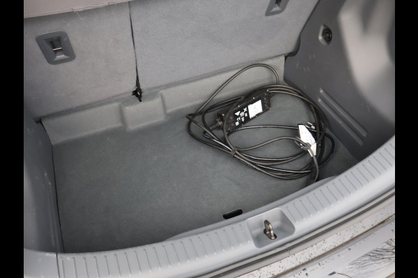 Opel Ampera-E LAUNCH EXECUTIVE 60 KWH + APPLE CARPLAY | BOSE | CAMERA | DAB