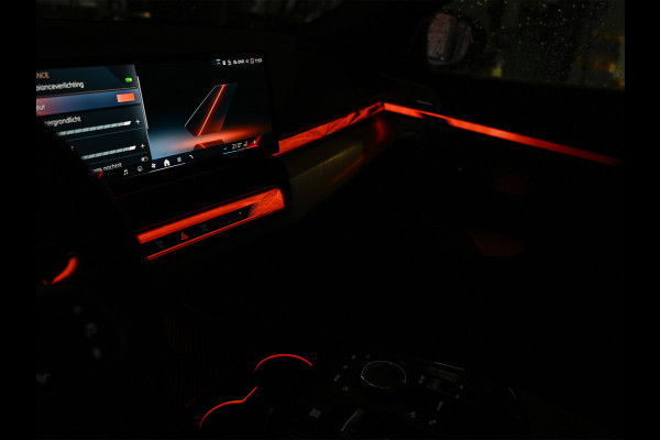 BMW 5 Serie Touring 530e Xdrive 300pk M Sport | Shadowline | Comfort access | Bowers&Wilkins | Iconic grill | Active cruise | 360 camera | Ambiance | El. trekhaak