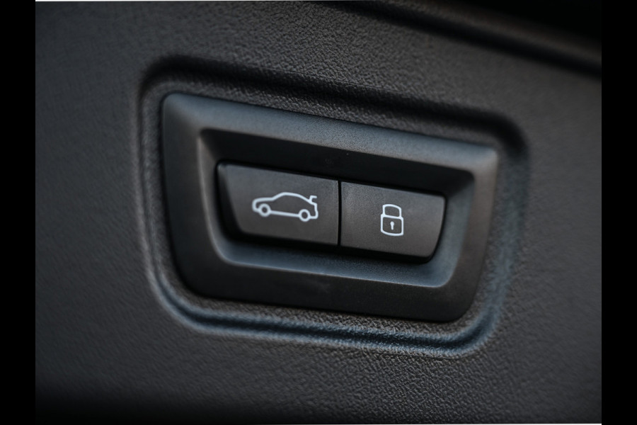 BMW 5 Serie Touring 530e Xdrive 300pk M Sport | Shadowline | Comfort access | Bowers&Wilkins | Iconic grill | Active cruise | 360 camera | Ambiance | El. trekhaak