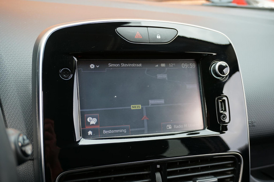 Renault Clio Estate 0.9 TCe Limited + NAVI / SENOREN / BLUETOOTH