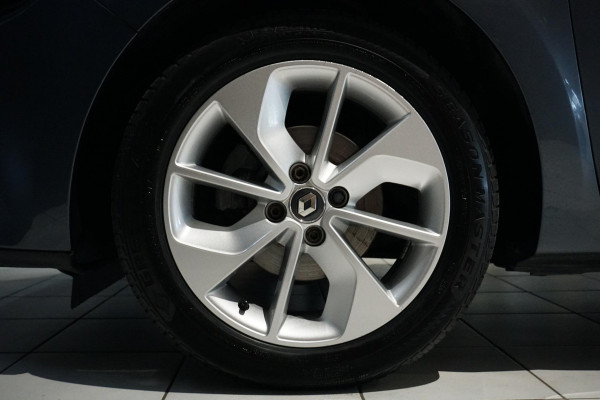 Renault Clio Estate 0.9 TCe Limited + NAVI / SENOREN / BLUETOOTH