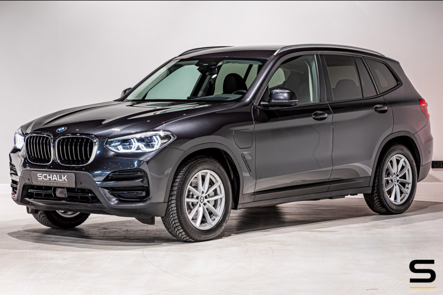 BMW X3 XDrive30e High Executive|Trekhaak|Leder|Cam|HUD|Stoel