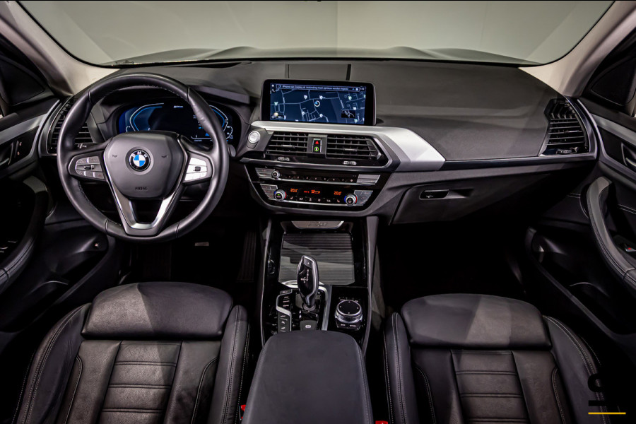 BMW X3 XDrive30e High Executive|Trekhaak|Leder|Cam|HUD|Stoel