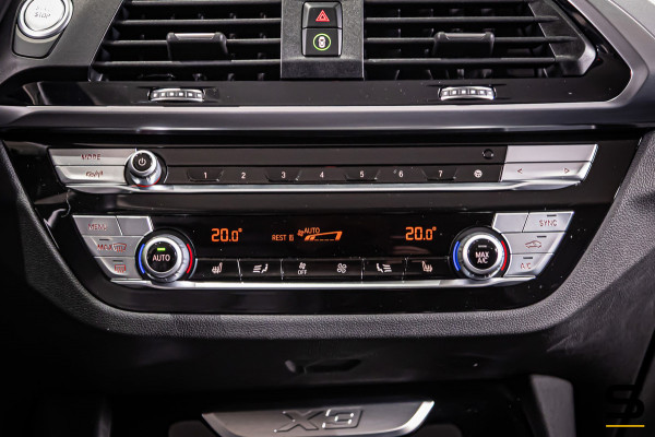 BMW X3 XDrive30e High Executive|Trekhaak|Leder|Cam|HUD|Stoel