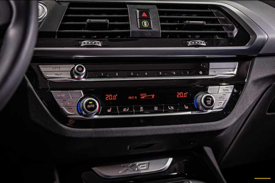 BMW X3 XDrive30e High Executive|Trekhaak|Leder|Cam|HUD|Stoel