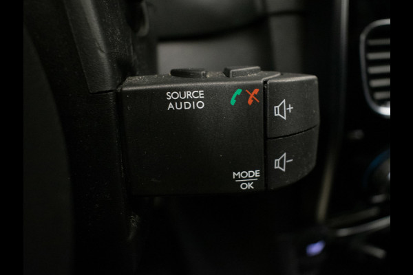 Renault Clio 0.9 TCe Zen Sport (NAVI,PDC,CRUISE,BLUETOOTH,LED,ELEKTRISCH PAKKET,SPORTSTOELEN,NETTE STAAT)