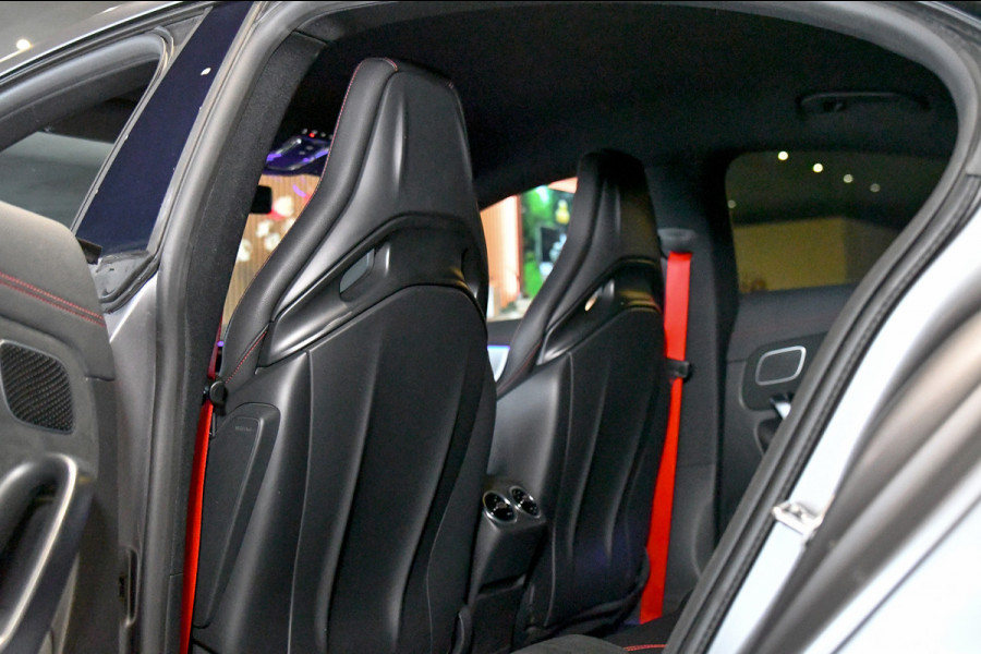Mercedes-Benz CLA-Klasse AMG 35 4MATIC Aero. Schaal, Perf Stuur, Burm, Keyless, Camera, CarPlay, Sfeer!