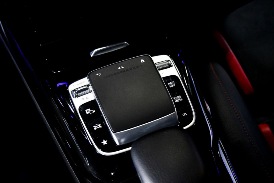 Mercedes-Benz CLA-Klasse AMG 35 4MATIC Aero. Schaal, Perf Stuur, Burm, Keyless, Camera, CarPlay, Sfeer!
