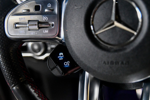 Mercedes-Benz CLA-Klasse AMG 35 4MATIC Aero. Schaal, Perf Stuur, Burm, Keyless, Camera, CarPlay, Sfeer!