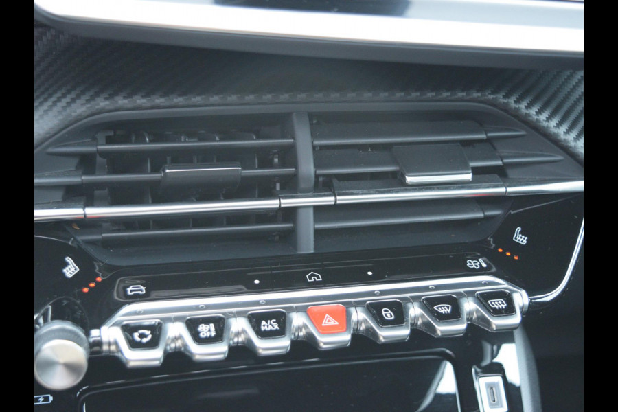 Peugeot 2008 1.2 Turbo GT SCHUIF- KANTELDAK | CAMERA MET SENSOREN | NAVI & CARPLAY |
