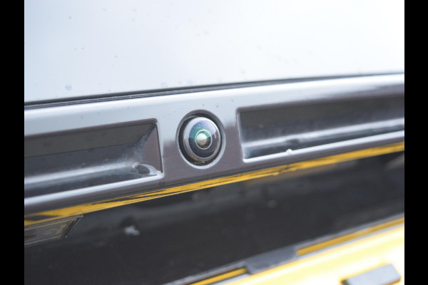 Peugeot 2008 1.2 Turbo GT SCHUIF- KANTELDAK | CAMERA MET SENSOREN | NAVI & CARPLAY |