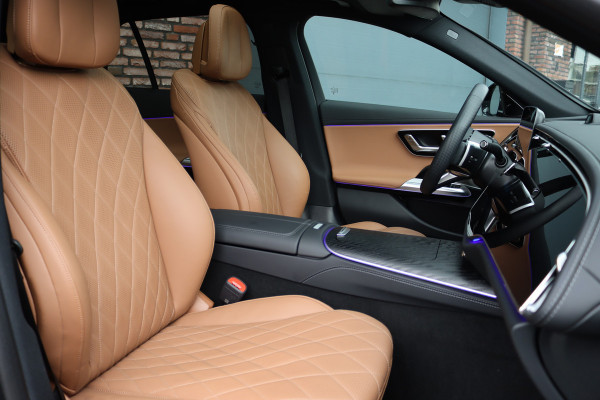 Mercedes-Benz E-Klasse Estate 300 e AMG Line | Luchtvering | Hyperscreen | Stoelventilatie | Distronic+ | Massage | Digital Light | Trekhaak | Surround Camera | Nappa Leder | Burmester | Keyless Go | Vlakkenverwarming |