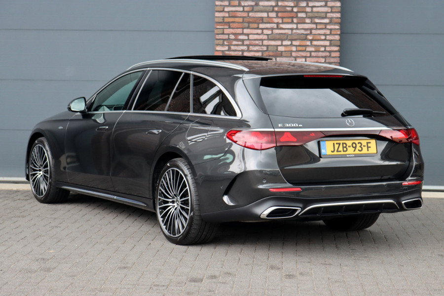 Mercedes-Benz E-Klasse Estate 300 e AMG Line | Luchtvering | Hyperscreen | Stoelventilatie | Distronic+ | Massage | Digital Light | Trekhaak | Surround Camera | Nappa Leder | Burmester | Keyless Go | Vlakkenverwarming |