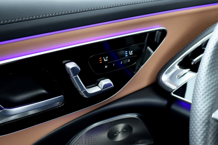 Mercedes-Benz E-Klasse Estate 300 e AMG Line | Luchtvering | Hyperscreen | Stoelventilatie | Distronic+ | Massage | Digital Light | Trekhaak | Surround Camera | Nappa Leder | Burmester | Keyless Go | Vlakkenverwarming |