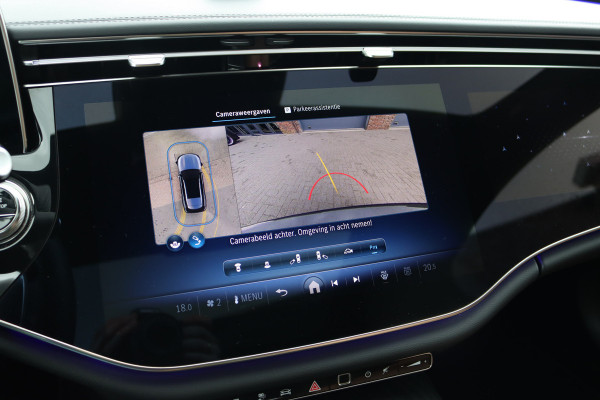 Mercedes-Benz E-Klasse Estate 300 e AMG Line | Luchtvering | Hyperscreen | Stoelventilatie | Distronic+ | Massage | Digital Light | Trekhaak | Surround Camera | Nappa Leder | Burmester | Keyless Go | Vlakkenverwarming |