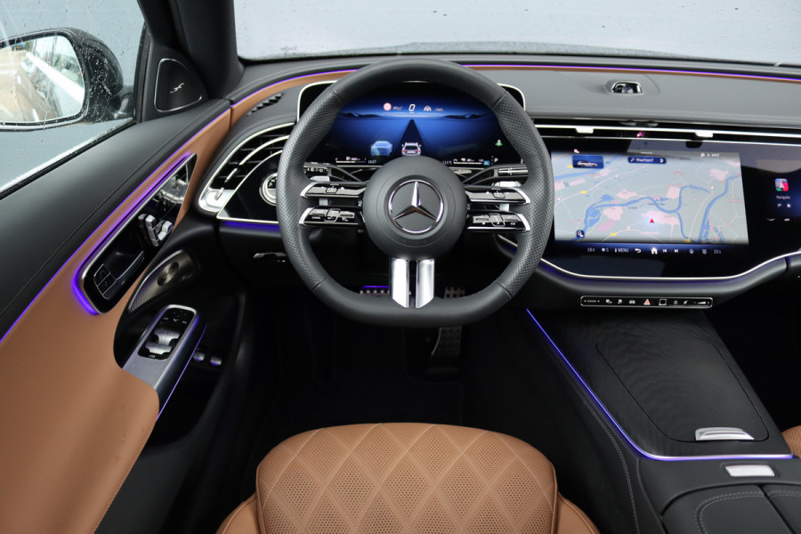 Mercedes-Benz E-Klasse Estate 300 e AMG Line | Luchtvering | Hyperscreen | Stoelventilatie | Distronic+ | Massage | Digital Light | Trekhaak | Surround Camera | Nappa Leder | Burmester | Keyless Go | Vlakkenverwarming |