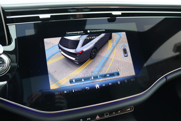 Mercedes-Benz E-Klasse Estate 300 e AMG Line | Luchtvering | Hyperscreen | Stoelventilatie | Distronic+ | Massage | Digital Light | Trekhaak | Surround Camera | Nappa Leder | Burmester | Keyless Go | Vlakkenverwarming |