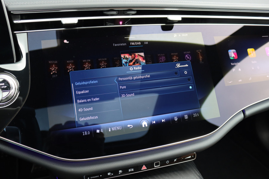 Mercedes-Benz E-Klasse Estate 300 e AMG Line | Luchtvering | Hyperscreen | Stoelventilatie | Distronic+ | Massage | Digital Light | Trekhaak | Surround Camera | Nappa Leder | Burmester | Keyless Go | Vlakkenverwarming |