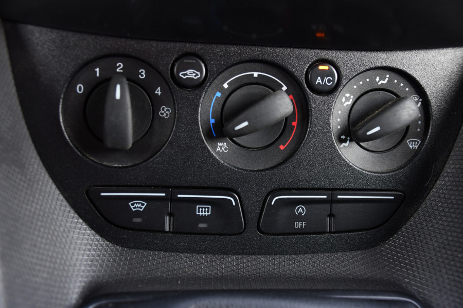 Ford Transit Connect 1.5 TDCI L2 PB Edition Sensoren, Airco, 120pk, Voorruitverwarming, 3 zits, Uniek!