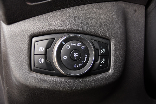 Ford Transit Connect 1.5 TDCI L2 PB Edition Sensoren, Airco, 120pk, Voorruitverwarming, 3 zits, Uniek!