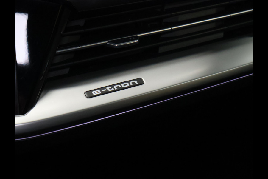Audi Q4 Sportback e-tron 40 Launch edition Advanced Plus 77 kWh [TREKHAAK INKLAPBAAR, MEMORY SEATS, APPLE CARPLAY, ANDROID, STUURVERWARMING, ADAPTIVE CRUISE, CAMERA, STOELVERWARMING, PDC V+A, CLIMATE, NIEUWSTAAT]