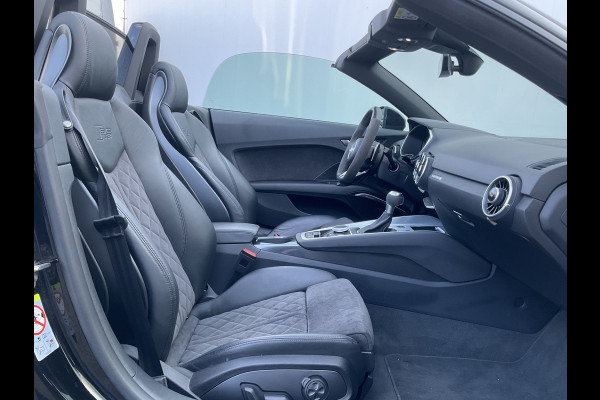 Audi TT Roadster TT RS 2.5 400pk 5-Cil Quattro B&O Camera Stoelverw. 20 Inch