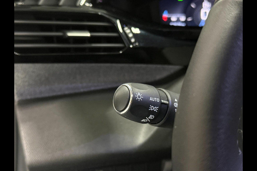 Peugeot 308 130pk Allure Trekhaak Navi, Leer Bekleding, Trekhaak, 360° Camera, ACC, LED Digital Cockpit,