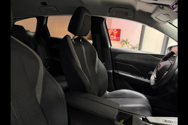 Peugeot 308 130pk Allure Trekhaak Navi, Leer Bekleding, Trekhaak, 360° Camera, ACC, LED Digital Cockpit,