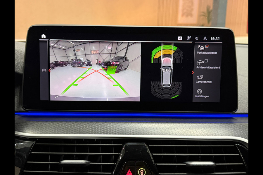 BMW 5 Serie Touring 520i Business Edition Plus M-pakket Hud Navi DAB Carplay Trekhaak Stoelverw. Memory Virtual Matrix ACC