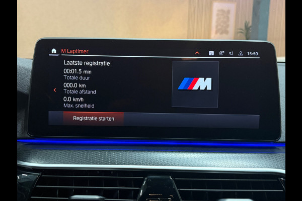 BMW 5 Serie Touring 520i Business Edition Plus M-pakket Hud Navi DAB Carplay Trekhaak Stoelverw. Memory Virtual Matrix ACC
