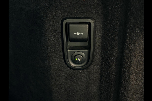 BMW 5 Serie Touring 520i Business Edition Plus M-pakket Hud Navi DAB Carplay Trekhaak Stoelverw. Memory Virtual Matrix ACC