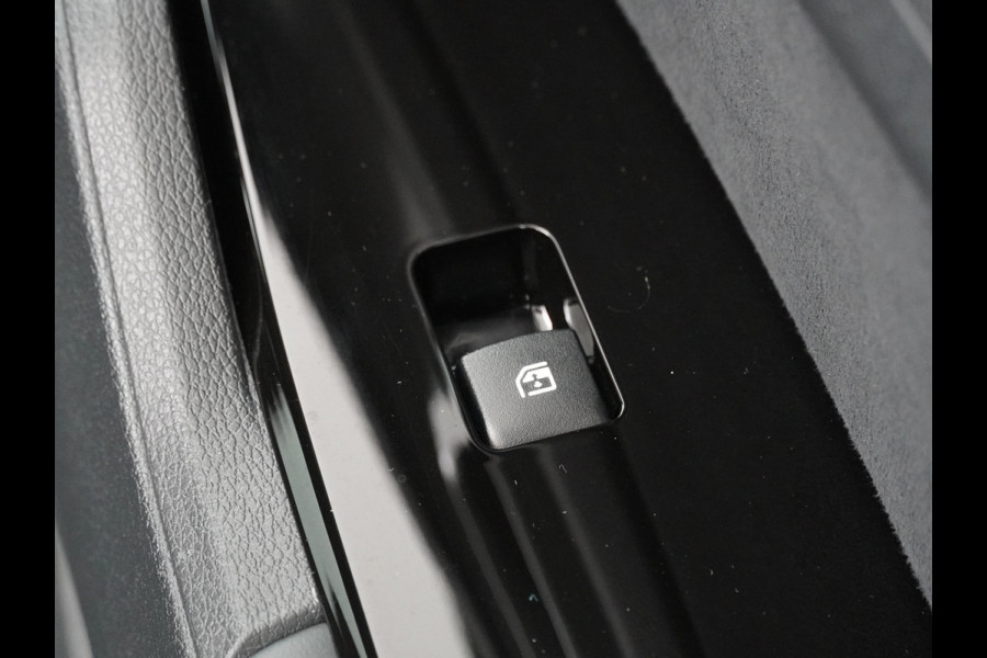 Kia Sportage 1.6 T-GDi Hybrid GT-Line - Adaptief Cruise Control - Climate Control - Navigatie - LED Koplampen - Fabrieksgarantie Tot 2032