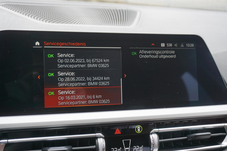 BMW 3-serie 320i High Exec.Individual/Dealeronderhouden/ Trekhaak wegklapbaar