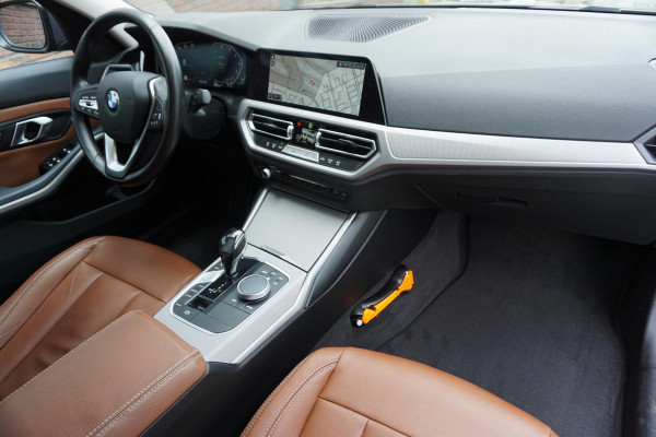 BMW 3-serie 320i High Exec.Individual/Dealeronderhouden/ Trekhaak wegklapbaar