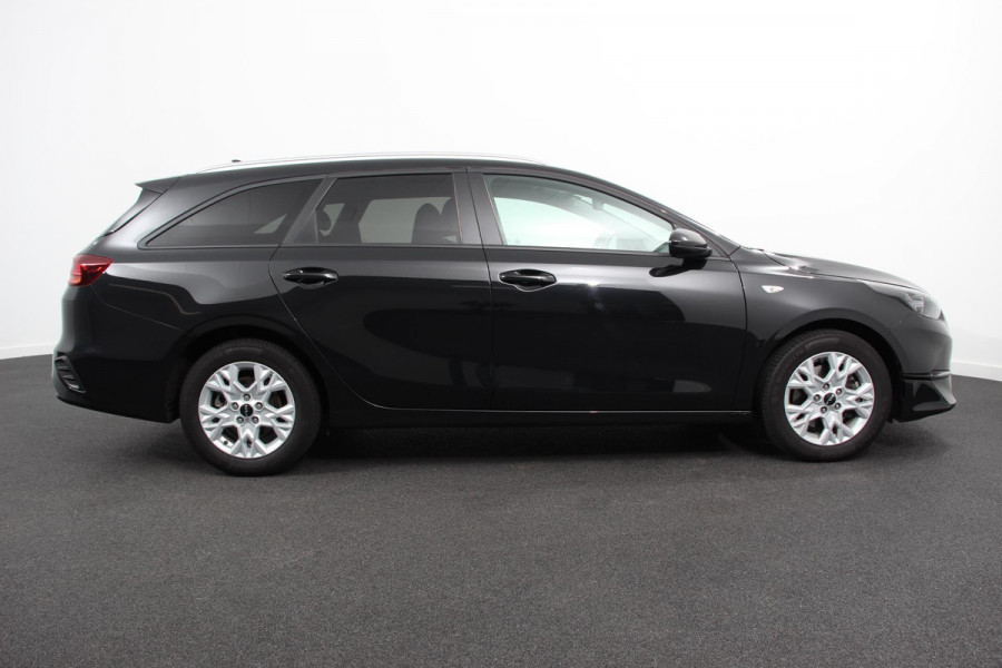 Kia Ceed Sportswagon 1.0 T-GDi 101pk Prestige Navigatie Apple Carplay/Android Auto Camera Stoel- en stuurverwarming Cruise Control Climatronic Start/Stop systeem Getinte ramen