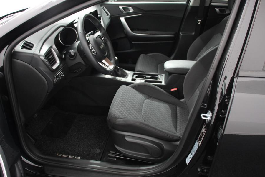 Kia Ceed Sportswagon 1.0 T-GDi 101pk Prestige Navigatie Apple Carplay/Android Auto Camera Stoel- en stuurverwarming Cruise Control Climatronic Start/Stop systeem Getinte ramen