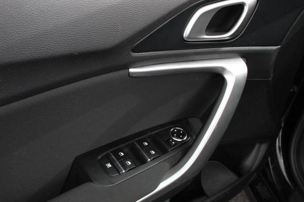 Kia Ceed Sportswagon 1.0 T-GDi 101pk Prestige Navigatie Apple Carplay/Android Auto Camera Stoel- en stuurverwarming Cruise Control Climatronic Start/Stop systeem Getinte ramen