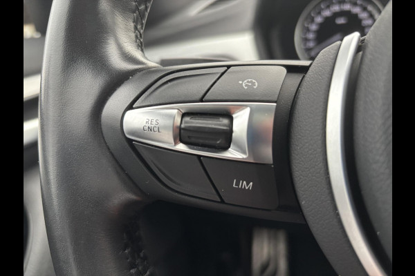 BMW X1 xDrive25e eDrive M Sport | SCI | Bellen voor bezichtiging  | Plug-in Hybride | PHEV | 220pk | Panoramadak | Storm Bay Metallic | 19 inch | M Pakket | Camera | Sportstoelen | Led verlichting | Head Up Display | Shadowline Exterieur | | SCI