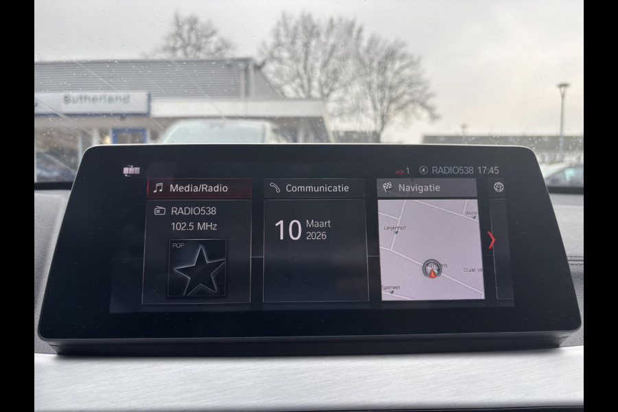 BMW X1 xDrive25e eDrive M Sport | SCI | Bellen voor bezichtiging  | Plug-in Hybride | PHEV | 220pk | Panoramadak | Storm Bay Metallic | 19 inch | M Pakket | Camera | Sportstoelen | Led verlichting | Head Up Display | Shadowline Exterieur | | SCI