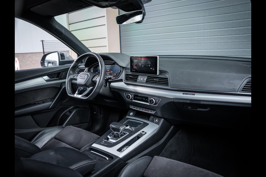 Audi Q5 55 TFSI e quattro Competition - S-Line l RS-Look l Pano l HUD l Luchtv. l Trekhaak