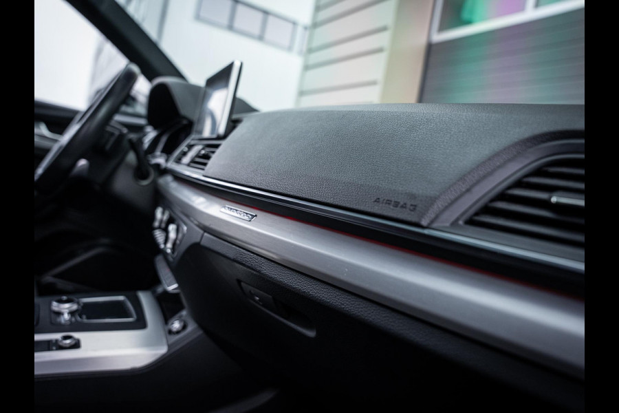 Audi Q5 55 TFSI e quattro Competition - S-Line l RS-Look l Pano l HUD l Luchtv. l Trekhaak