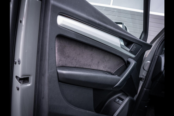 Audi Q5 55 TFSI e quattro Competition - S-Line l RS-Look l Pano l HUD l Luchtv. l Trekhaak