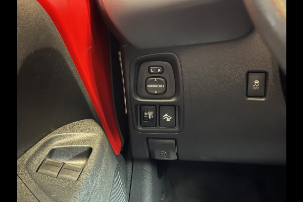 Toyota Aygo 1.0 VVT-i x-play automaat | airco | camera | 5drs rijstrooksensor | brake assist