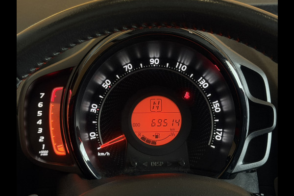 Toyota Aygo 1.0 VVT-i x-play automaat | airco | camera | 5drs rijstrooksensor | brake assist