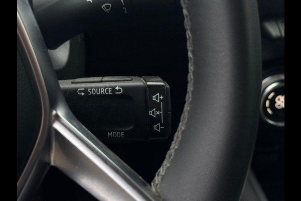 Renault Captur 1.6 E-Tech Plug-in Hybrid 160 Intens PLUG IN HYBRIDE | TREKHAAK | 18 INCH