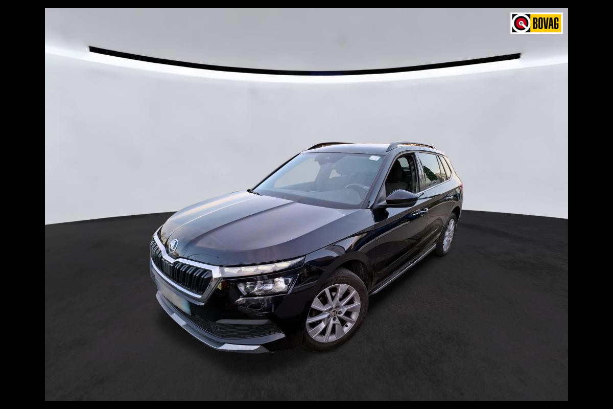 Škoda Kamiq 1.0 TSI Style * Glazen dak * Stoelverwarming * Camera * Climate controle *
