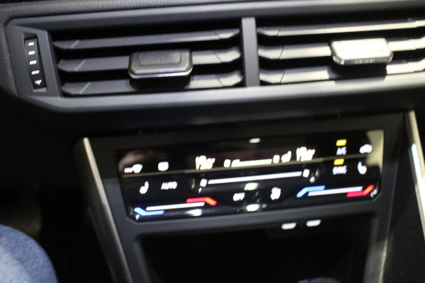 Volkswagen Taigo 1.0 TSI Life Business Camera/PDC/Carplay Prijs is rijklaar