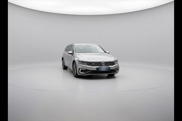 Volkswagen Passat Variant 1.4 TSI PHEV GTE * Digitale teller * Camera *