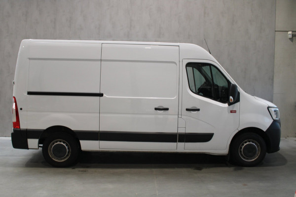 Renault Master T35 2.3 dCi 135 L2H2 Comfort Camera/Navi Zeer nette bus